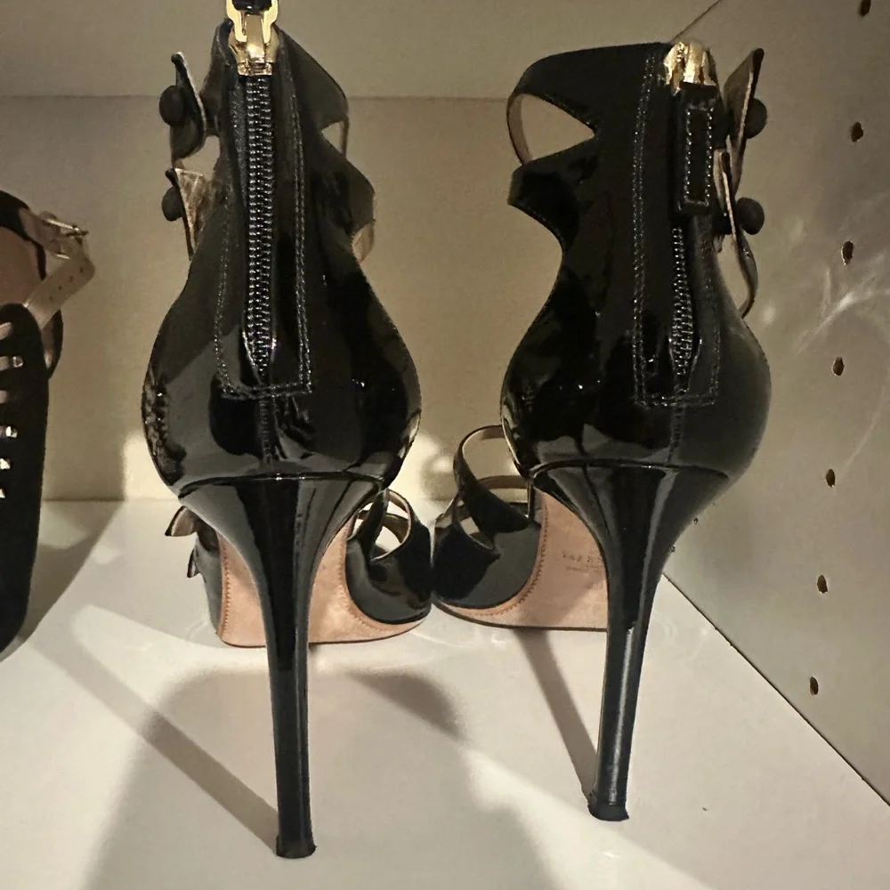 AUTHENTIC- Black strap VALENTINOS - Picture 4 of 5